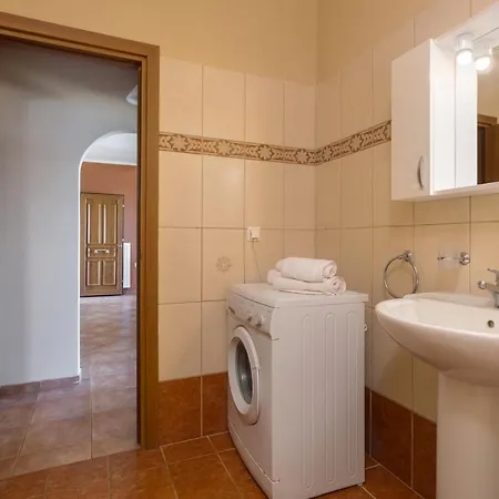 Venetico Beachfront & - 2 Bedroom Sea View Argassi