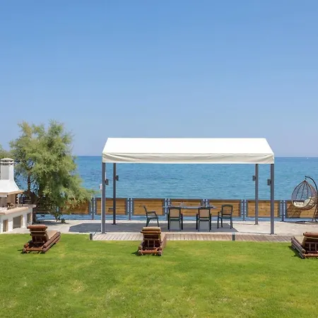 Venetico Beachfront & - 2 Bedroom Sea View Lejlighed